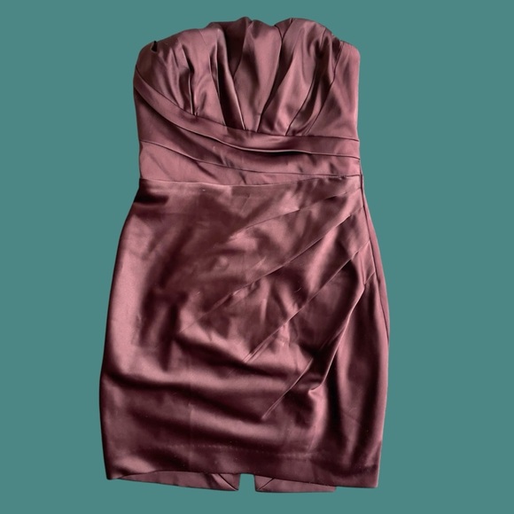 Express Strapless Pleated Dress size 4 - Picture 3 of 10